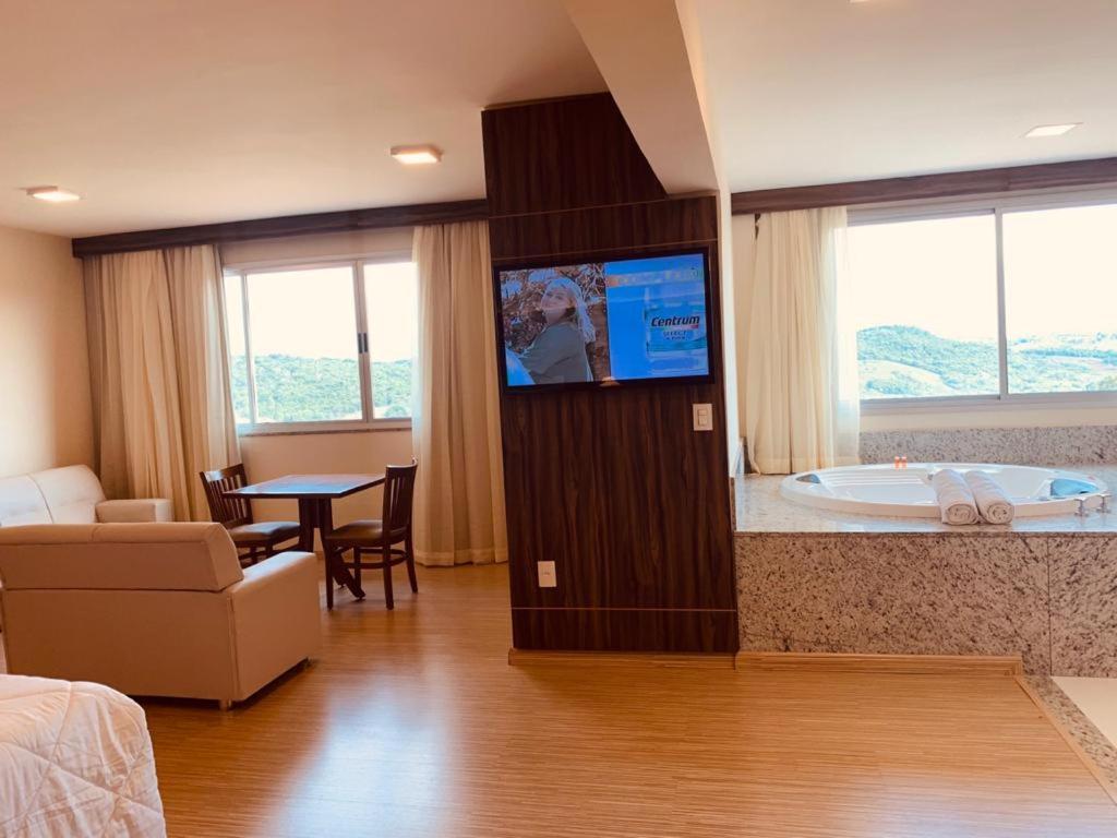 Hotel Mirante Sao Bras Sao Bras do Suacui Ngoại thất bức ảnh